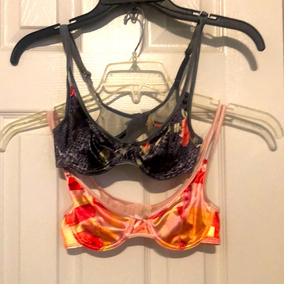 Bali bras 32 A Underwire Like New - Picture 1 of 4